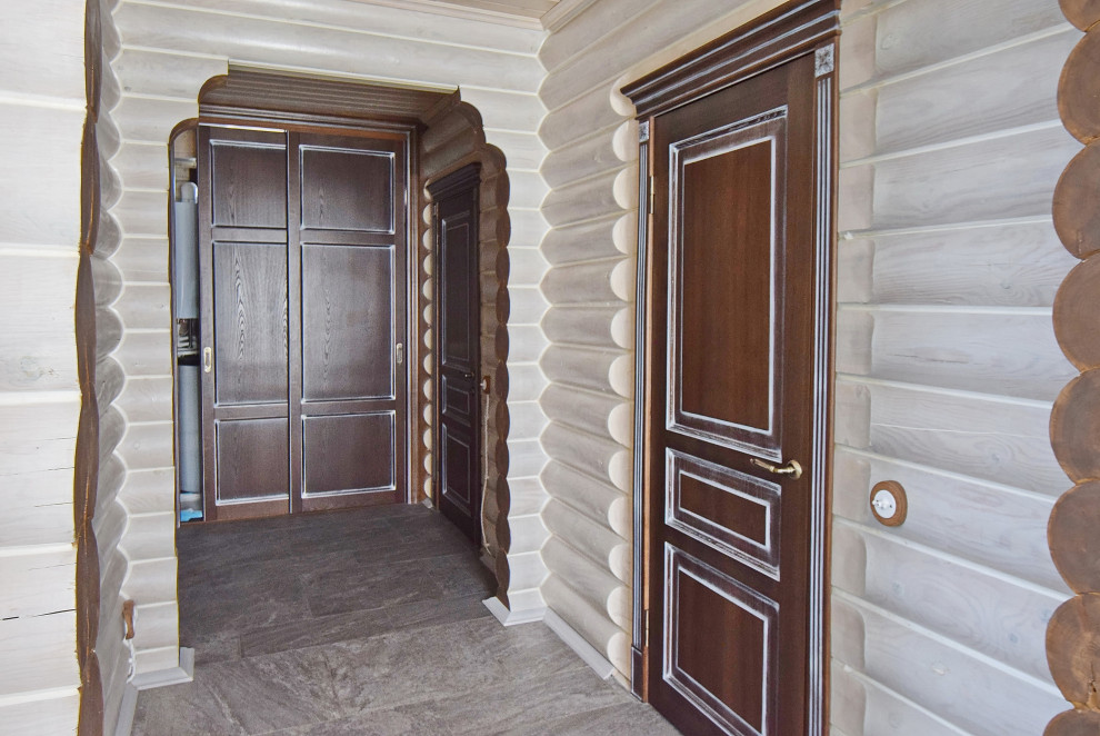 Прихожая/Холл в срубе