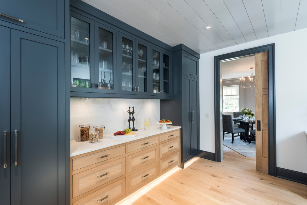 Home design - transitional home design idea