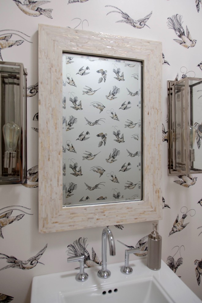 Inspiration for a transitional home design remodel in Dallas