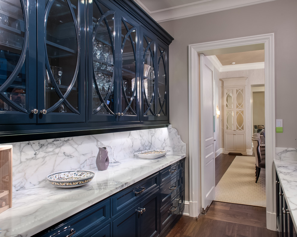 Kitchen - transitional kitchen idea in Miami