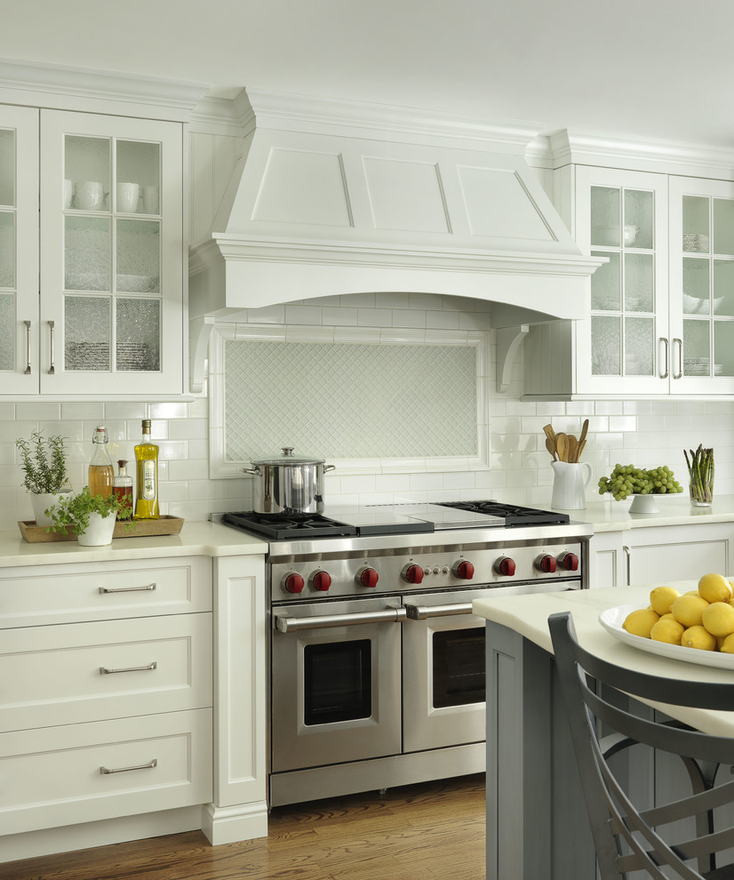 Example of a transitional kitchen design in St Louis