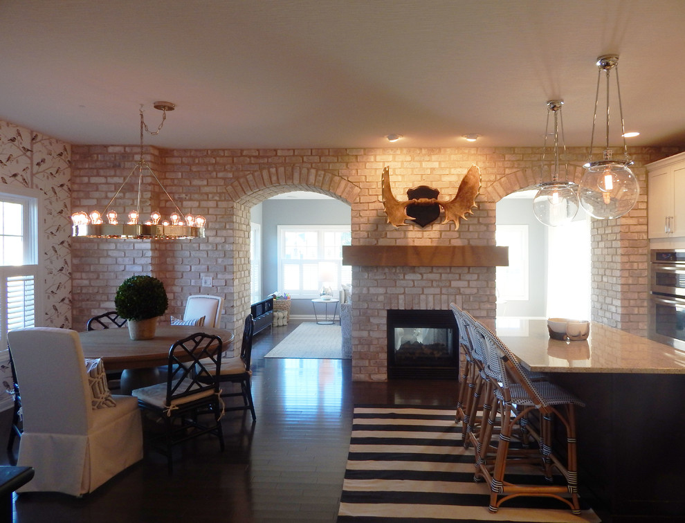 Transitional kitchen photo in Columbus