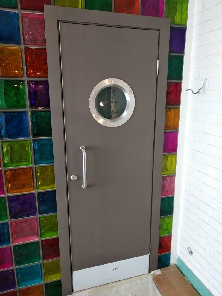 Двери для частной квартиры