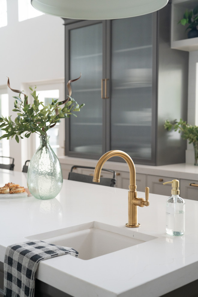 Inspiration for a transitional kitchen remodel in Miami