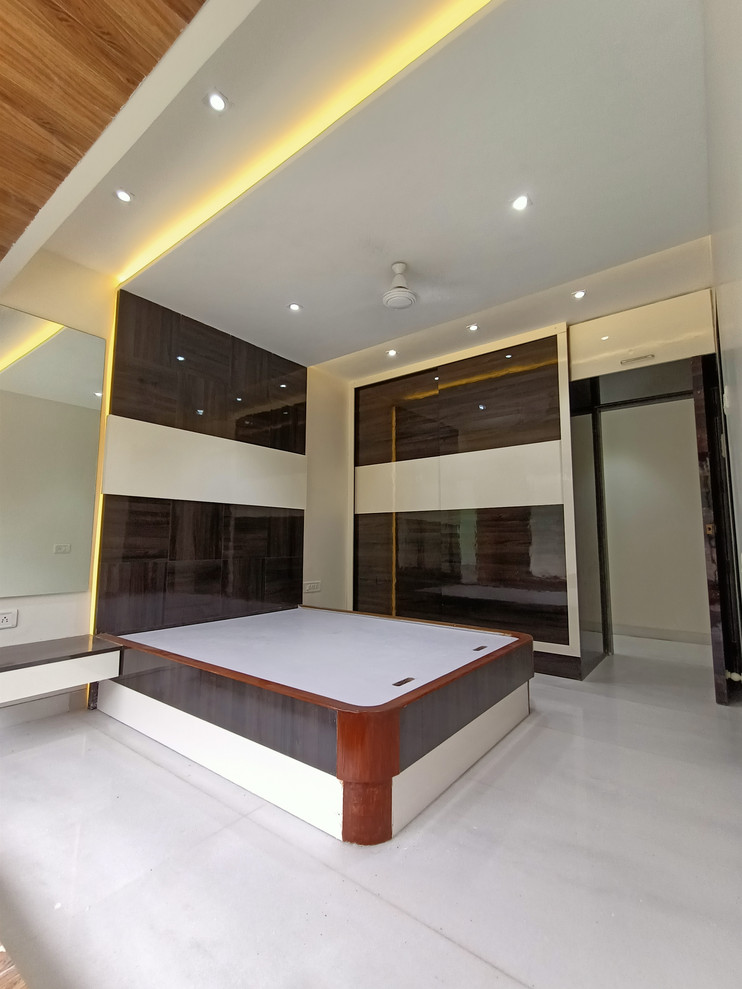 This is an example of an Indian bedroom in Mumbai.
