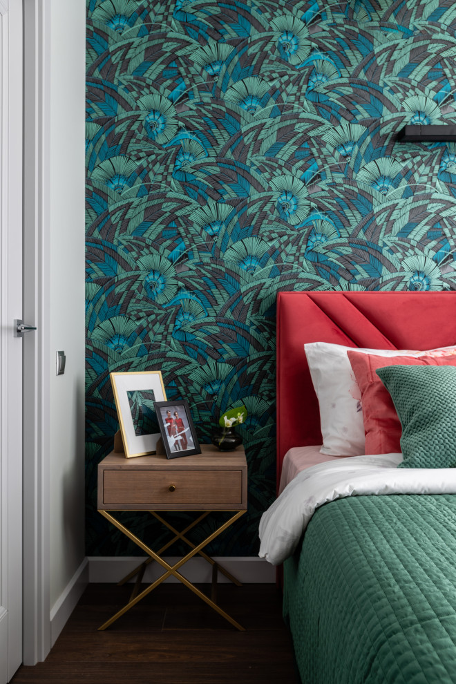 Серый, изумрудный и ягодный