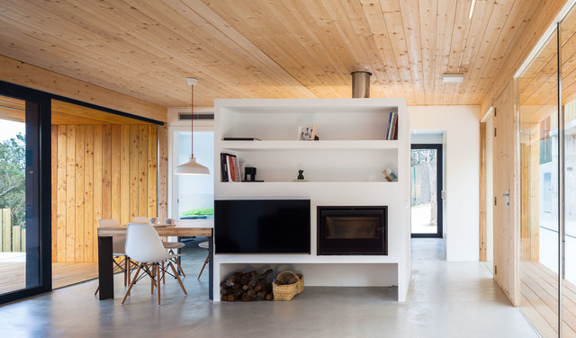 Casa eficient a Begur moderno-salotto