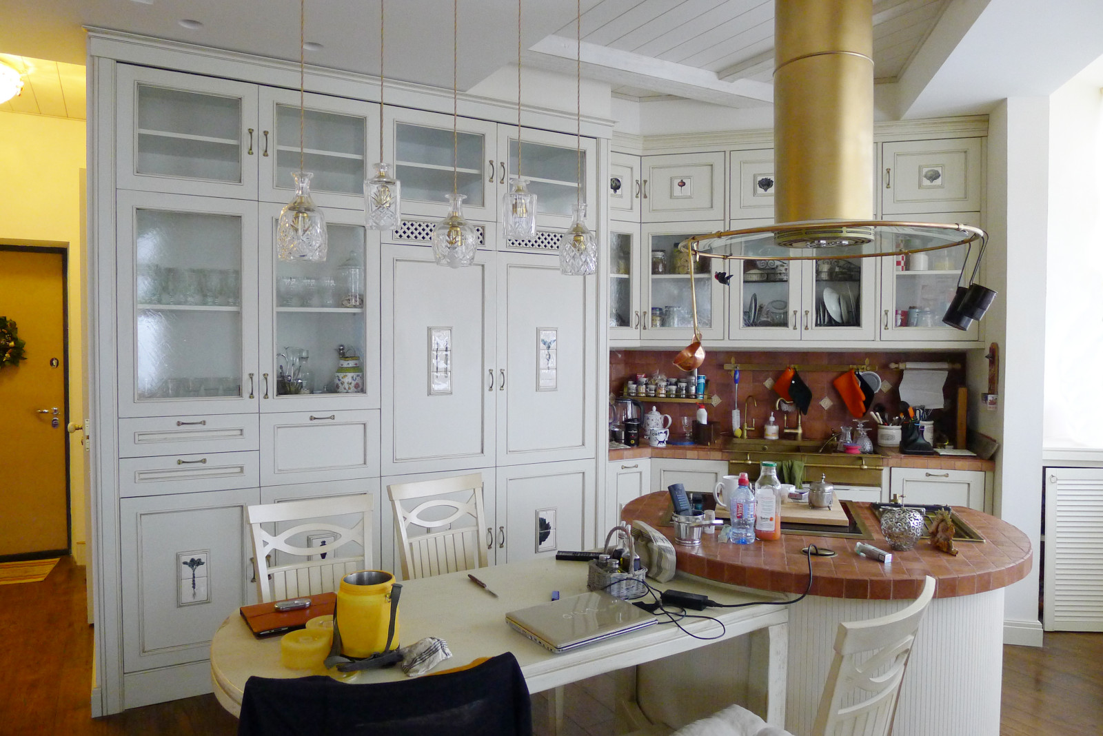 новые двери