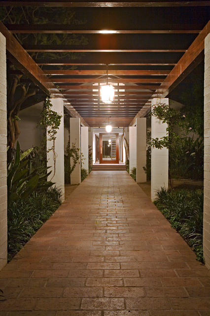 Bonsall West retro-entre