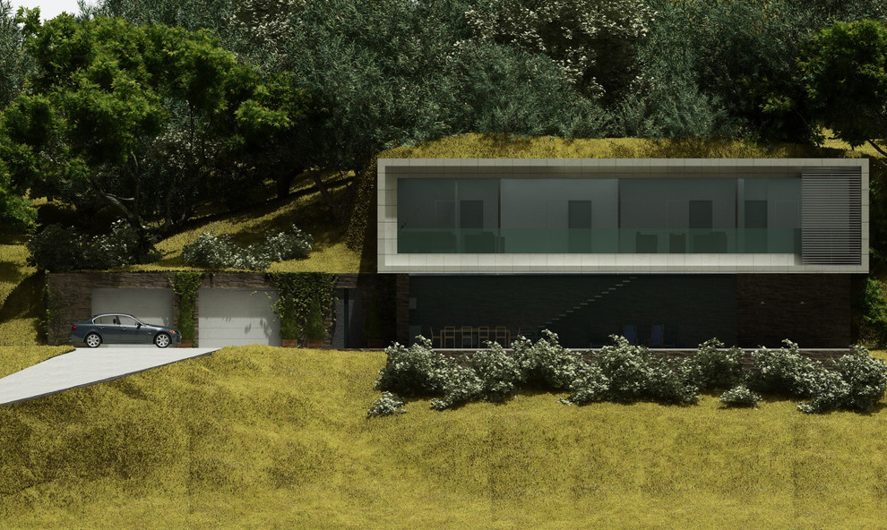 Дом на склоне