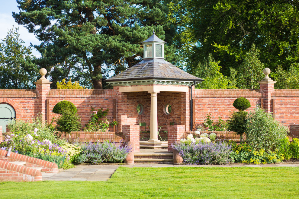 This is an example of a traditional garden in Manchester.