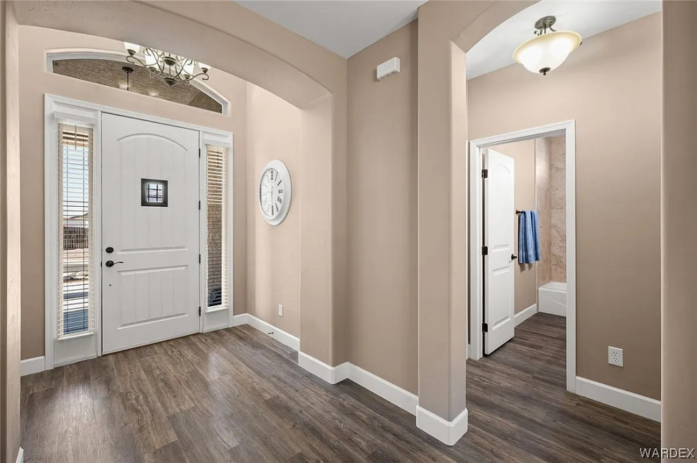 Desert Vista Dr. Custom New Home.