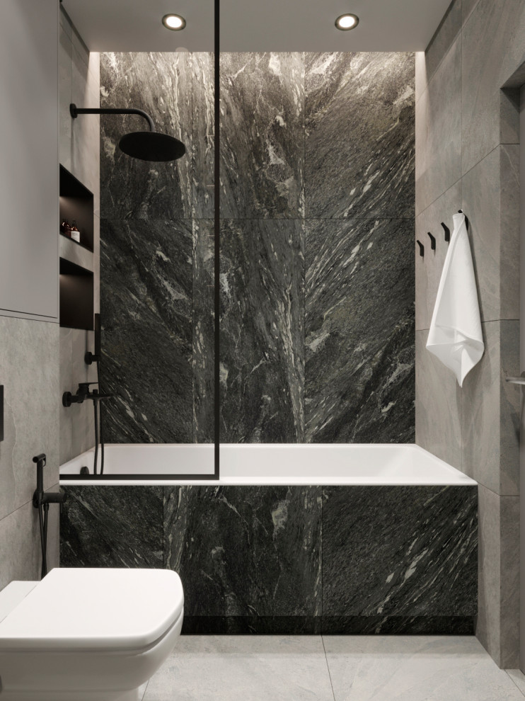 Трехкомнатная квартира в Санкт-Петербурге