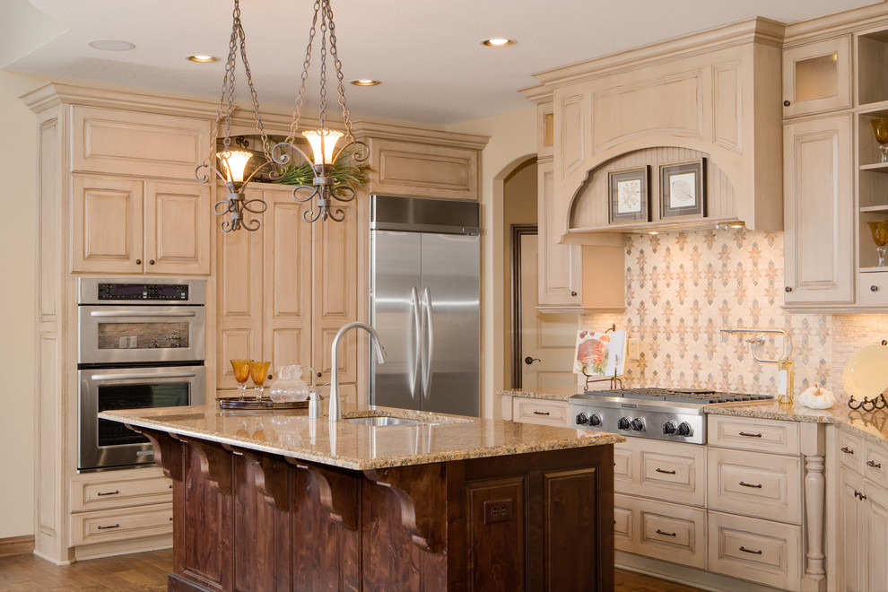 Design ideas for a traditional kitchen in Wichita with stainless steel appliances.