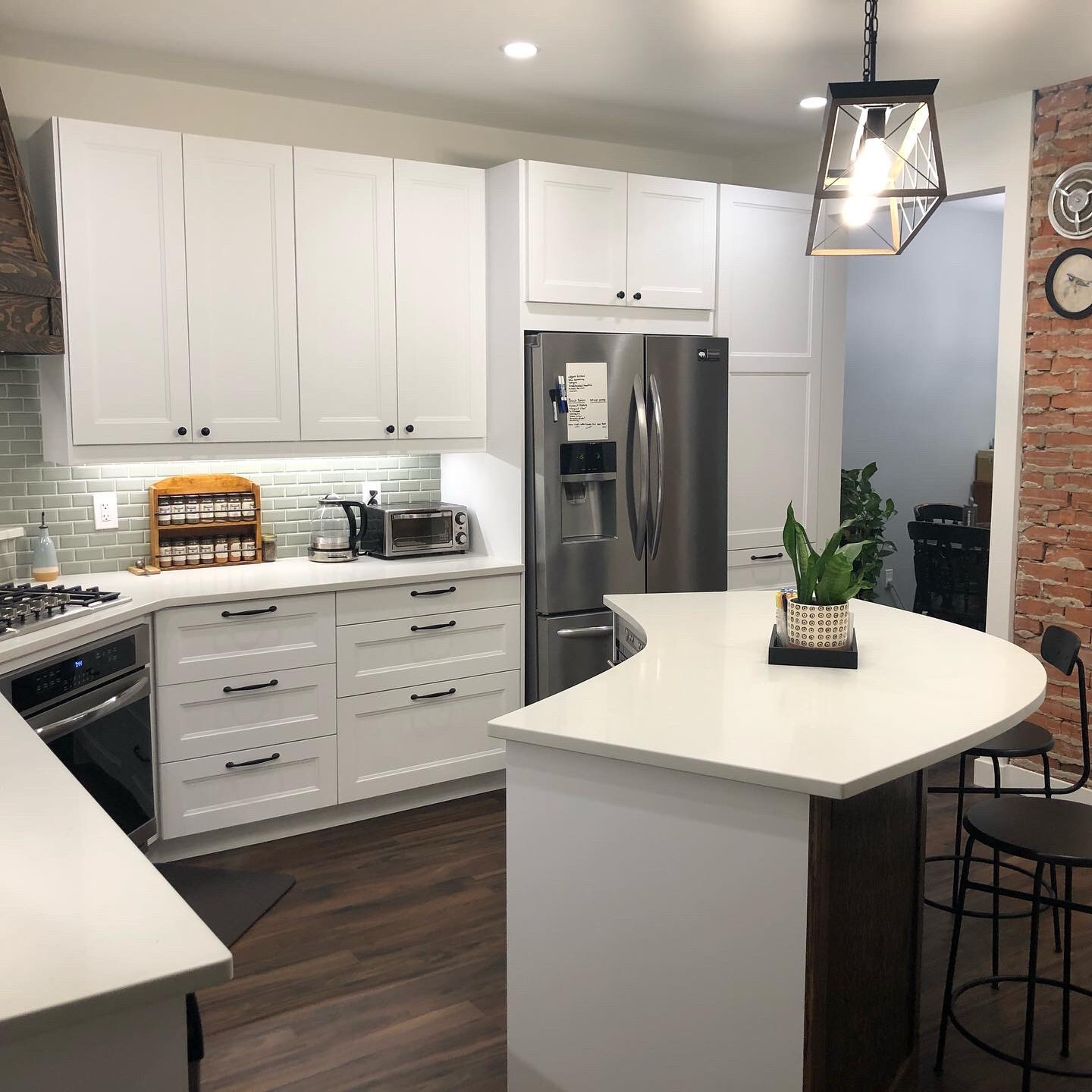gotta love that exposed brick