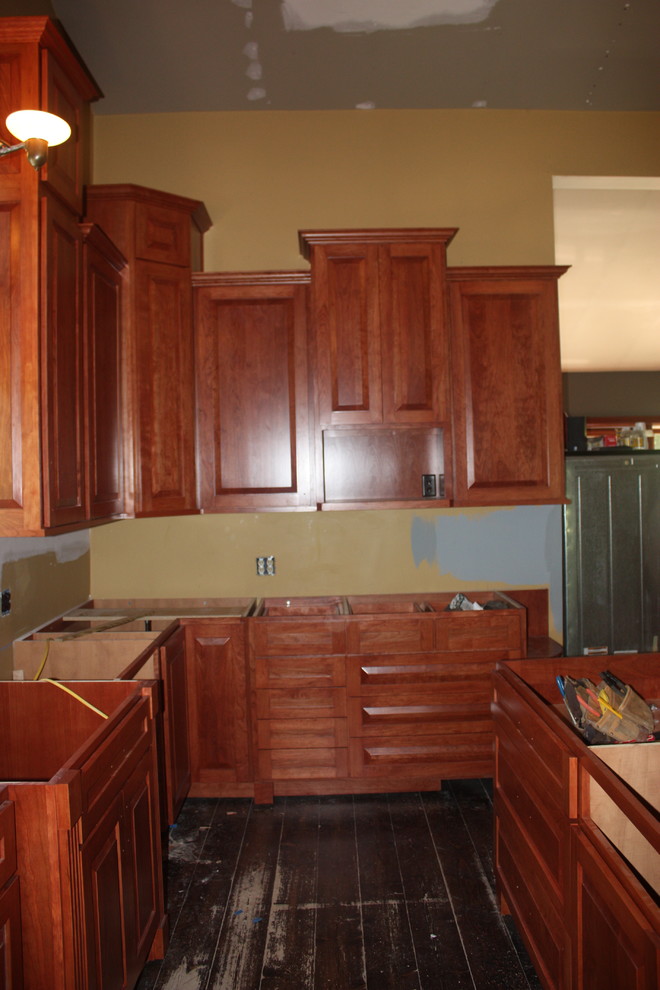 Home design - traditional home design idea in Milwaukee