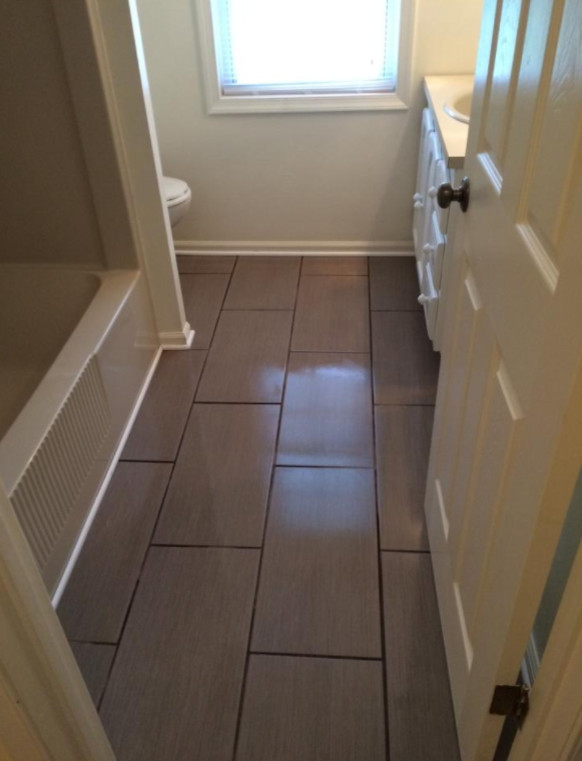 Bathroom - transitional bathroom idea