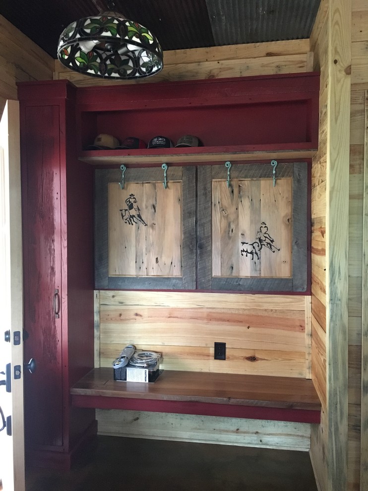 Home design - rustic home design idea in Jackson
