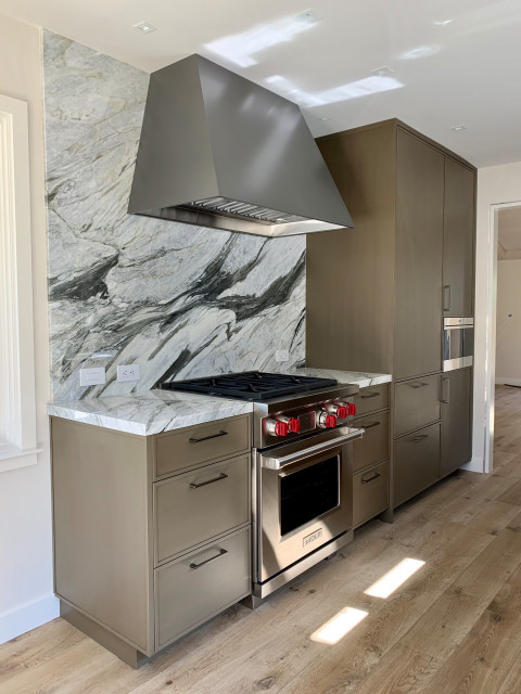 Range Wall transitional-kitchen