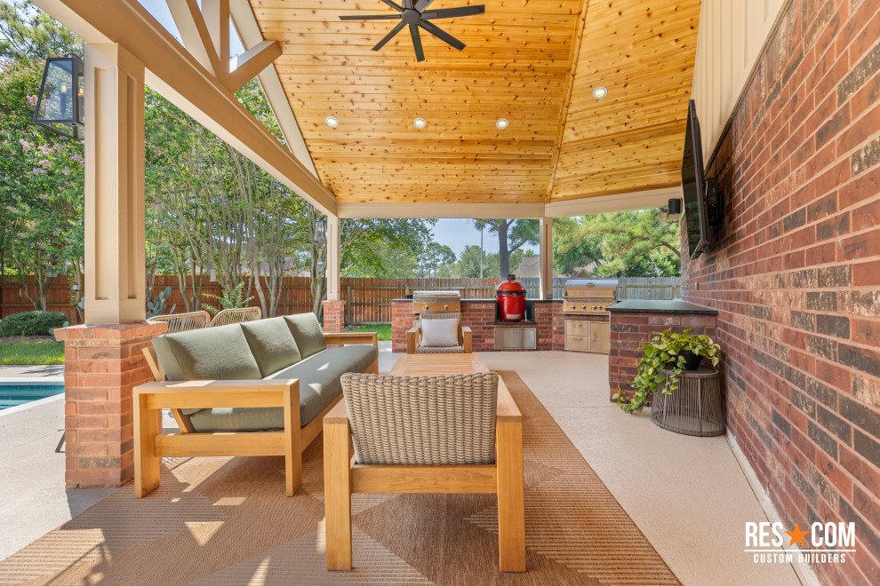 Cascading Brook - Outdoor Living