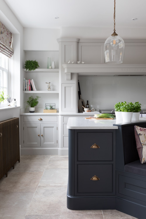 24+ Black Cabinets with Brass Hardware ( ELEGANT & GLAMOROUS )