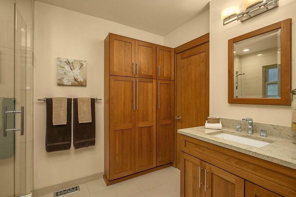 This is an example of a transitional bathroom in Seattle.