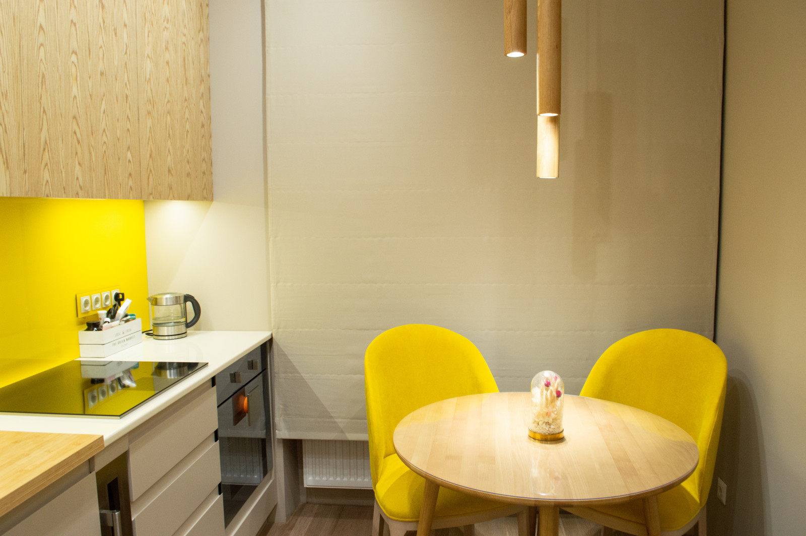 Яркая современная кухня