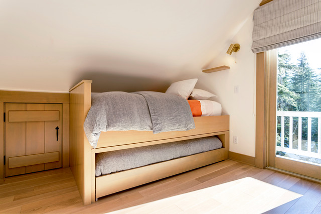 Government Camp Cabin modern-schlafzimmer