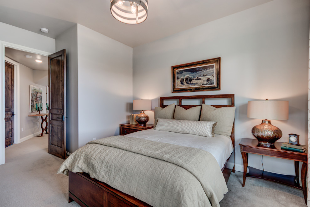 Transitional home design photo in Denver