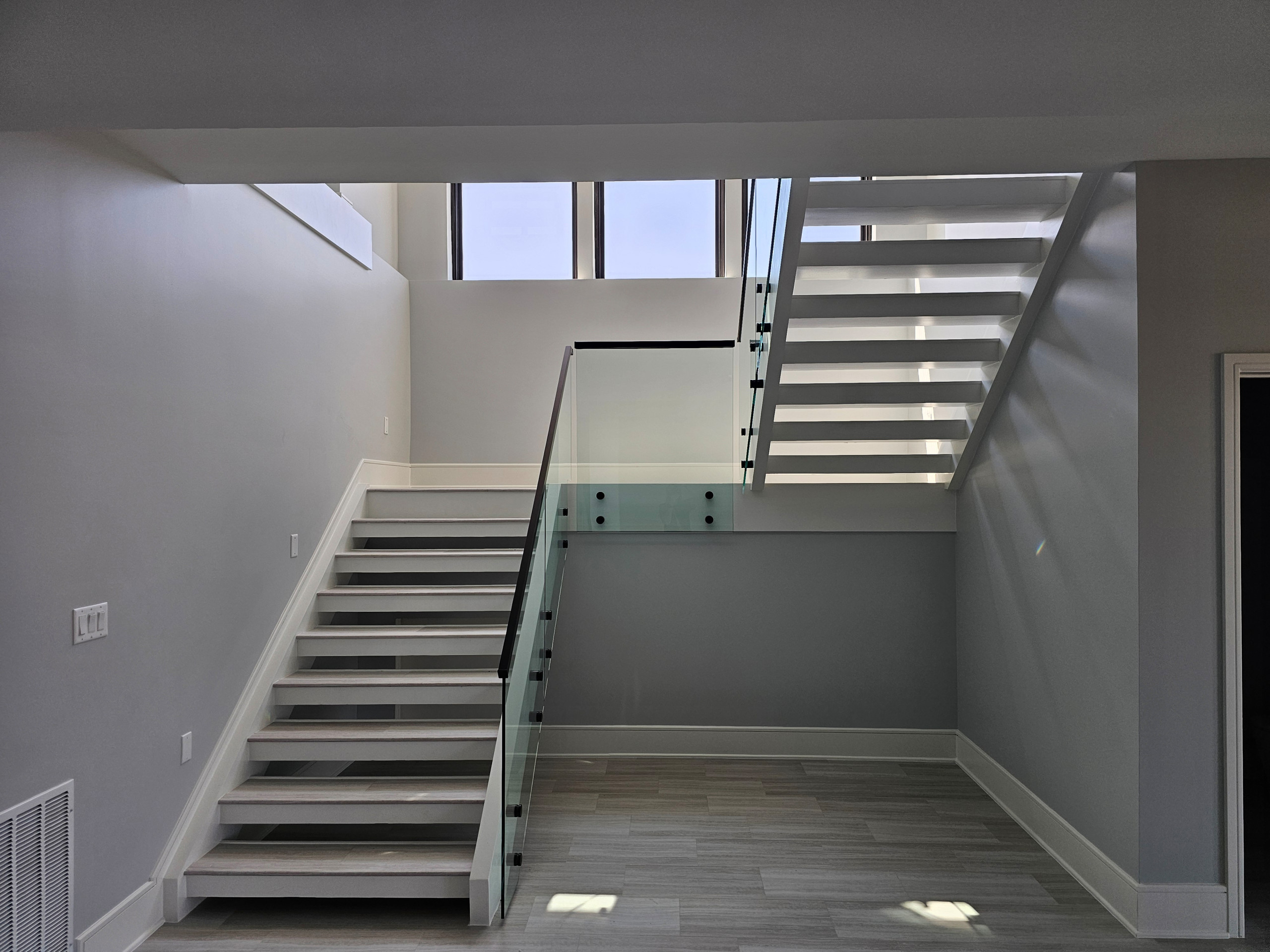 125_Modern Open Rise Stair with Glass Balustrade, Aldie, VA 20105