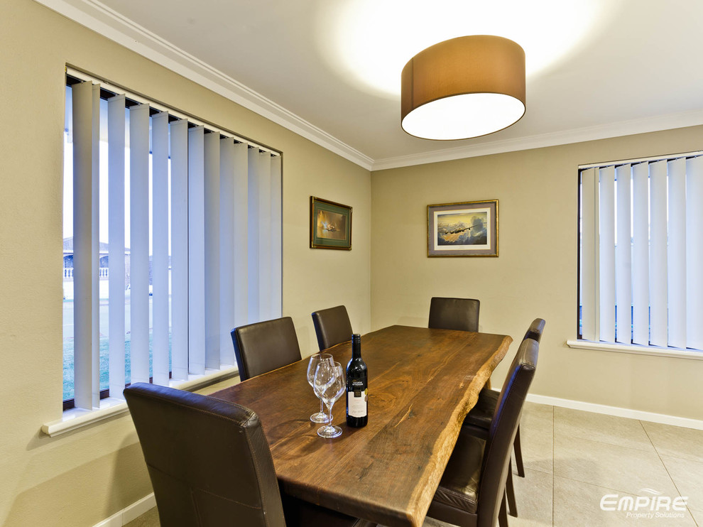 Design ideas for a transitional dining room in Perth.