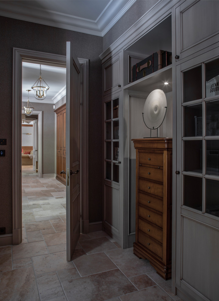 Источник вдохновения для домашнего уюта: коридор среднего размера в классическом стиле