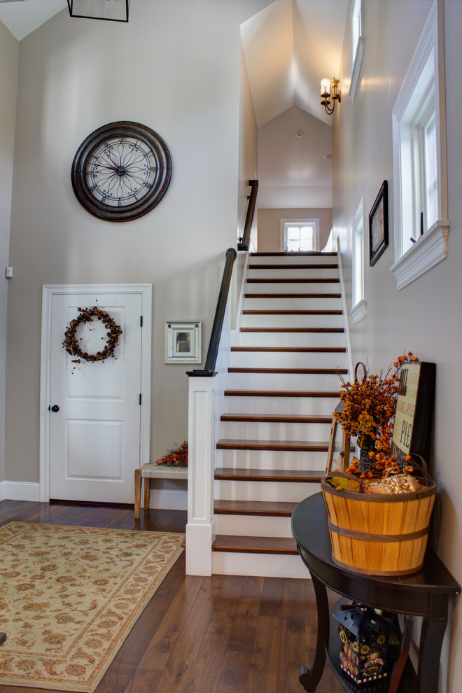 Entryway - transitional entryway idea in Boston