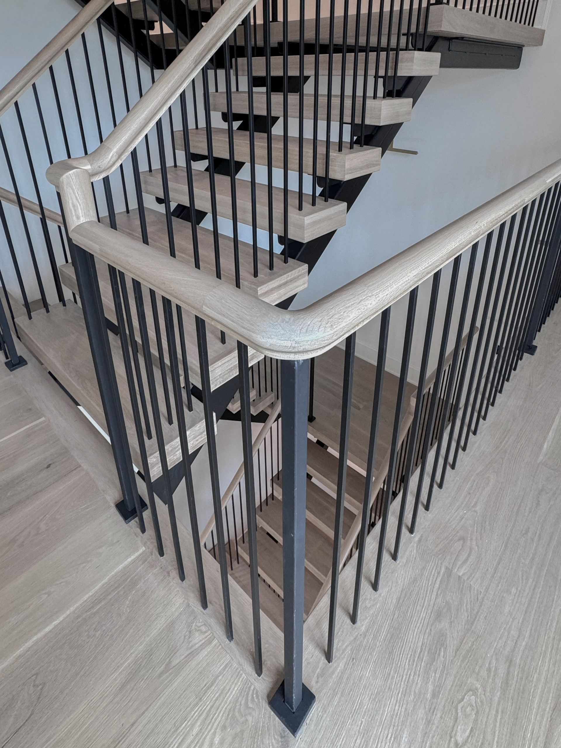 122_Modern Steel & Wood Floating Staircase, Arlington VA 22207