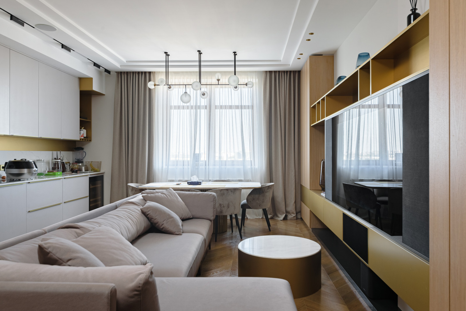 Домашний кинотеатр на Алых Парусах