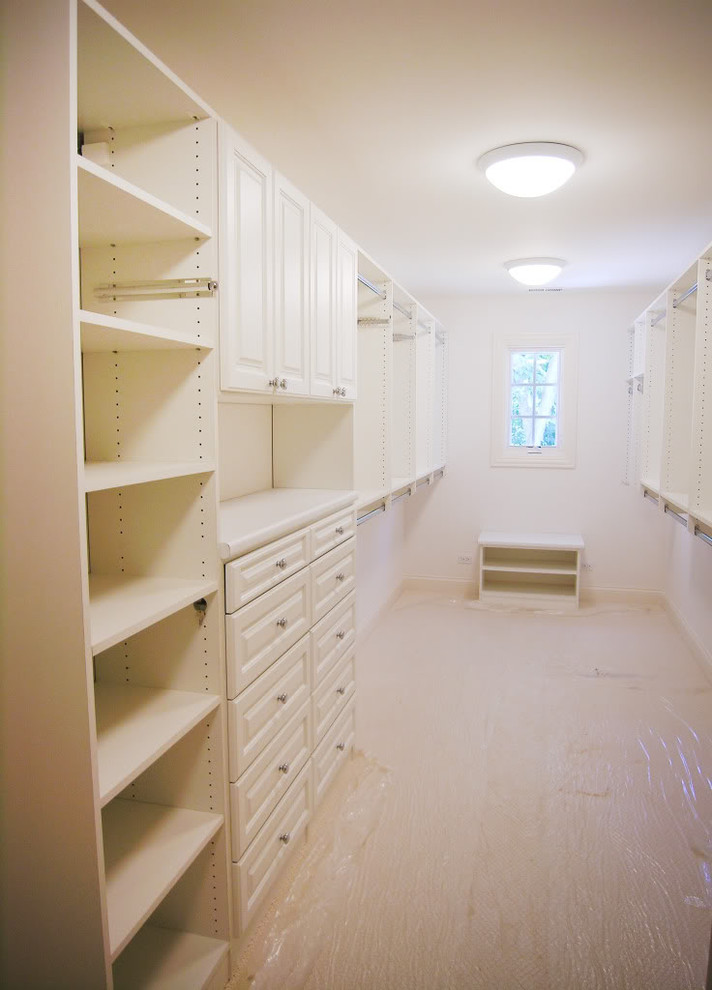 This is an example of a traditional storage and wardrobe in Chicago.