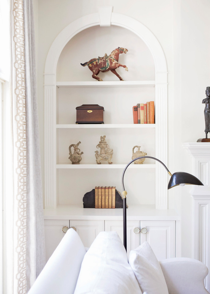 Transitional home design photo in Atlanta