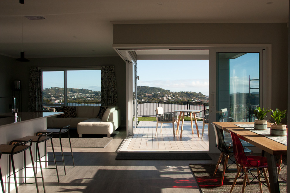 Photo of a contemporary dining room in Wellington.