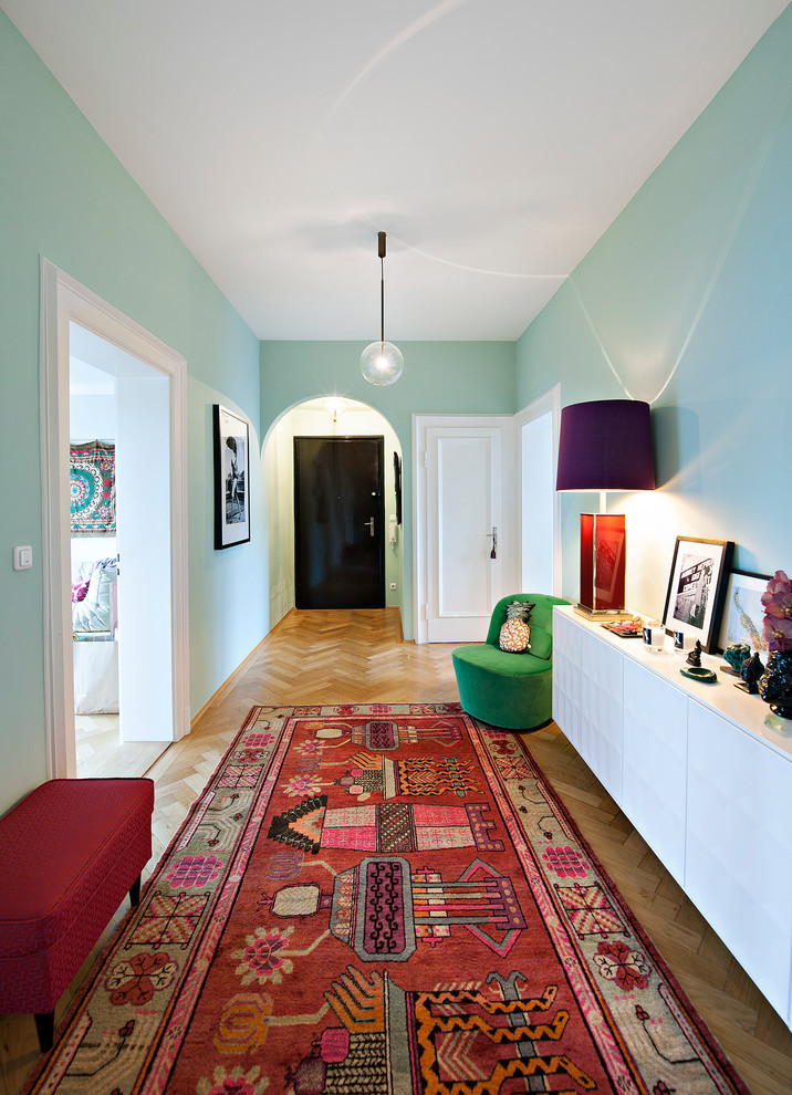 Example of an eclectic home design design in Munich
