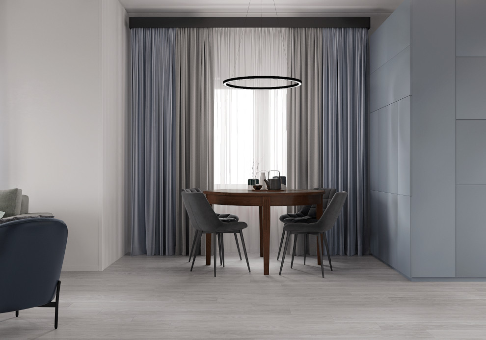 Дом с сеткой между первым этажом и вторым светом в Якутске.