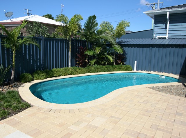 Pools modern-pools-and-hot-tubs