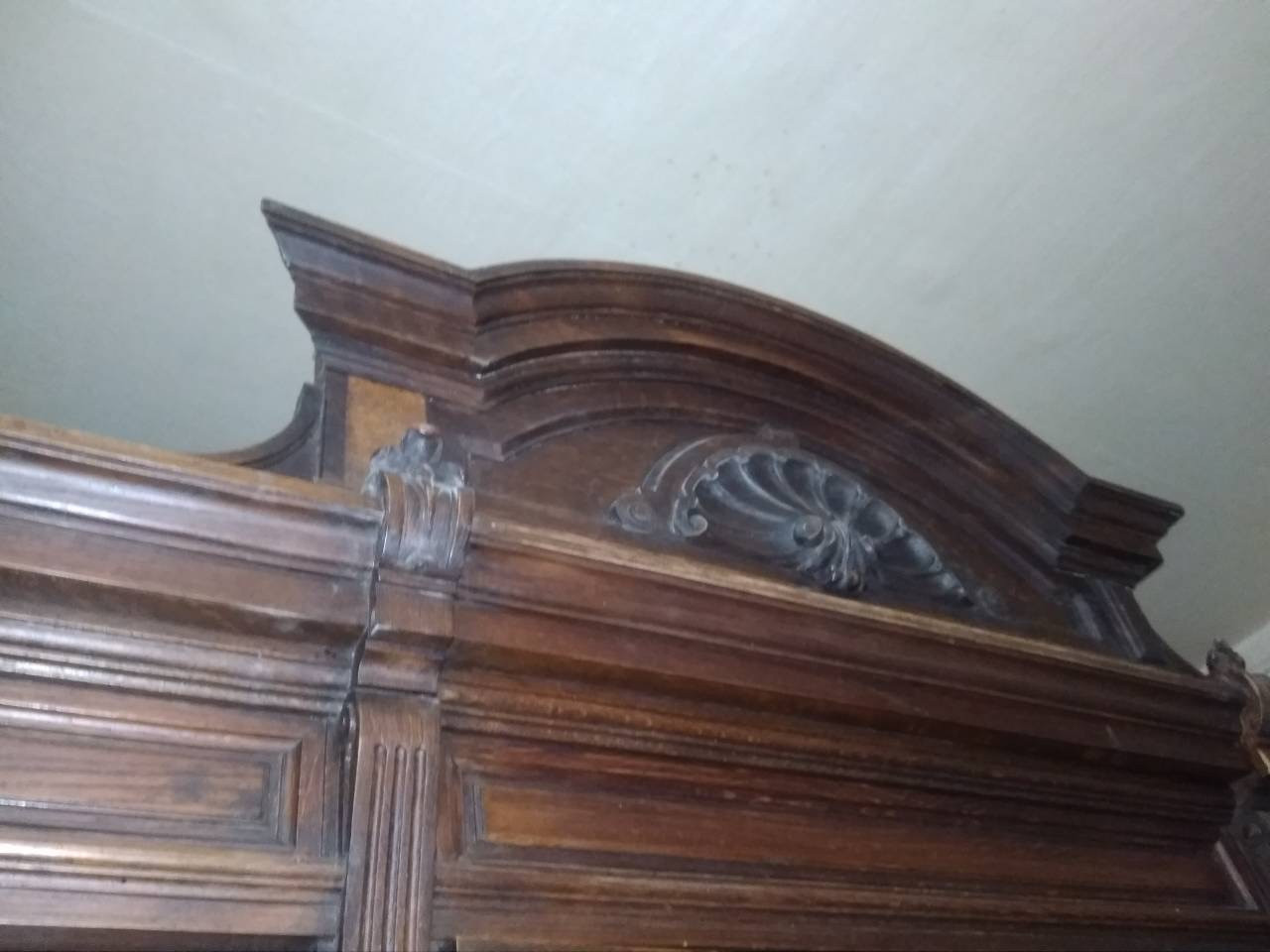 Реставрация Антикварной мебели в Москве