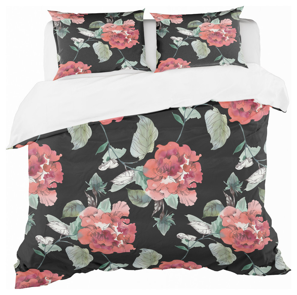 Red Rose in Black Background Traditional Duvet Cover Set, Full/Queen
