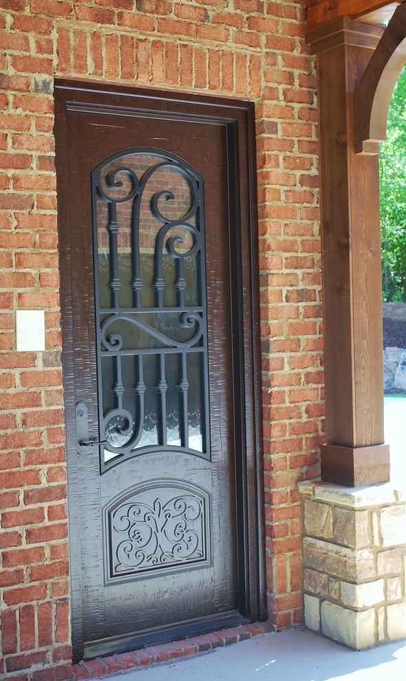 Design ideas for a traditional entryway in Atlanta.