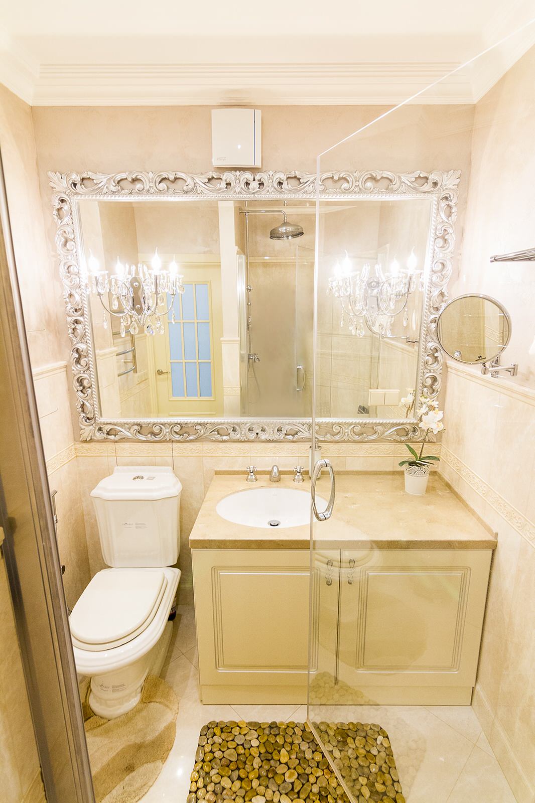 Тумба с зеркалом в багете