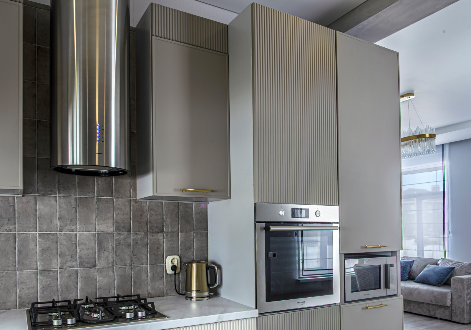 Кухня в коттеджном поселке "Новая Сергеевка"