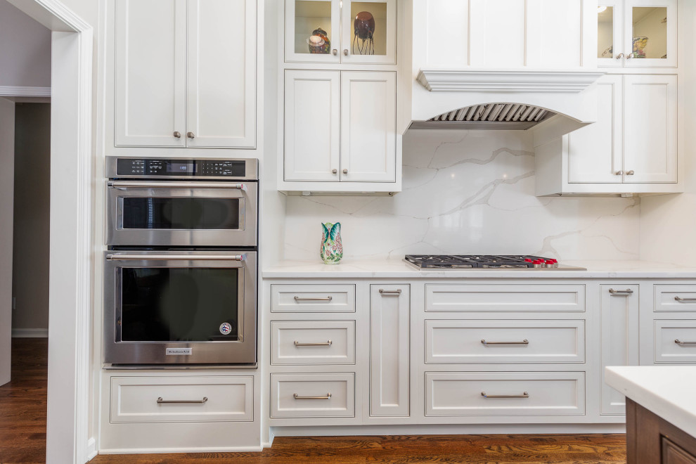 Example of a transitional kitchen design in Atlanta
