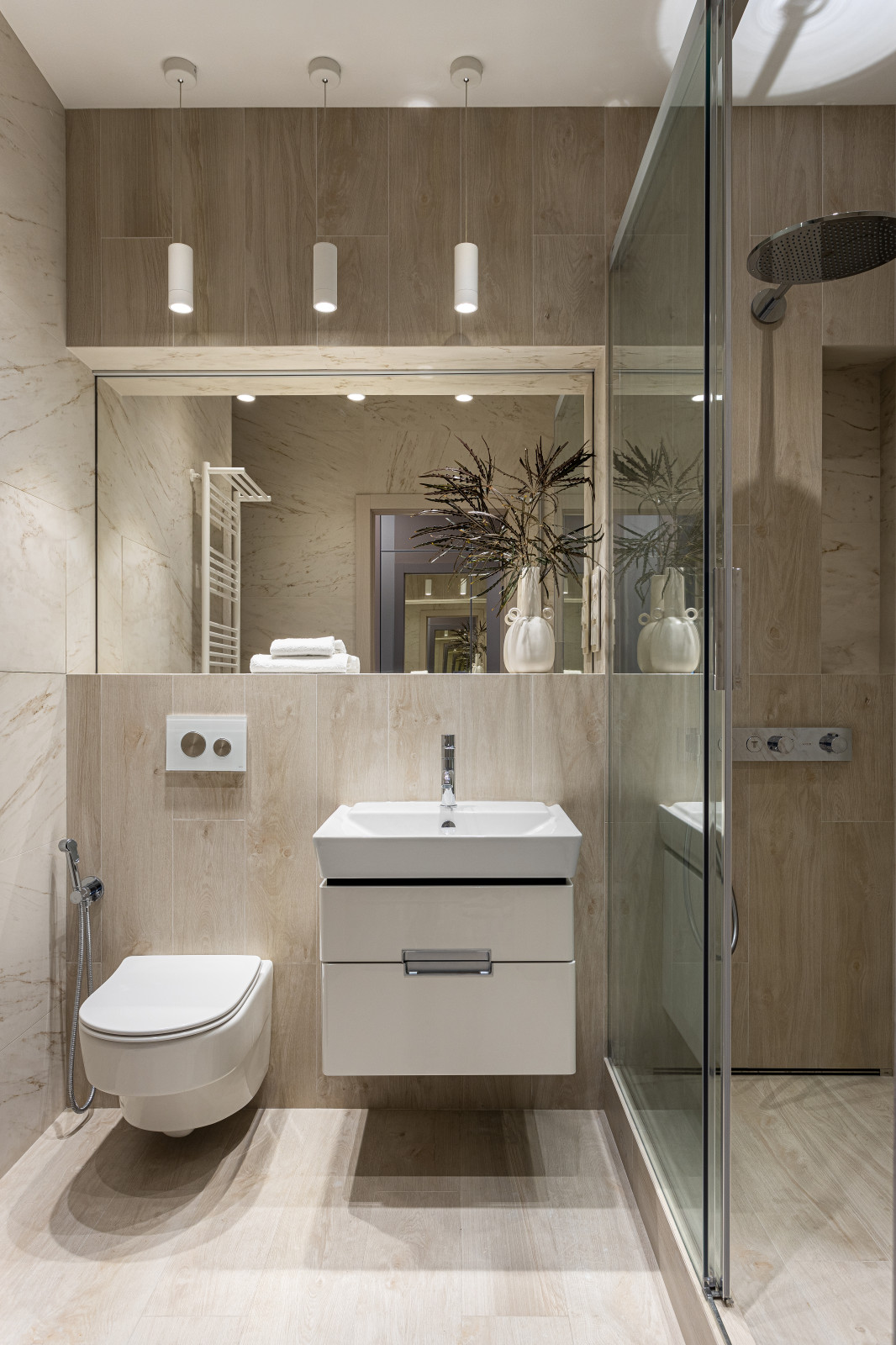 Современный интерьер в ярких цветах