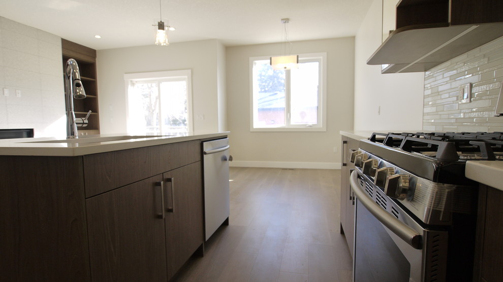 Kitchen - kitchen idea in Calgary
