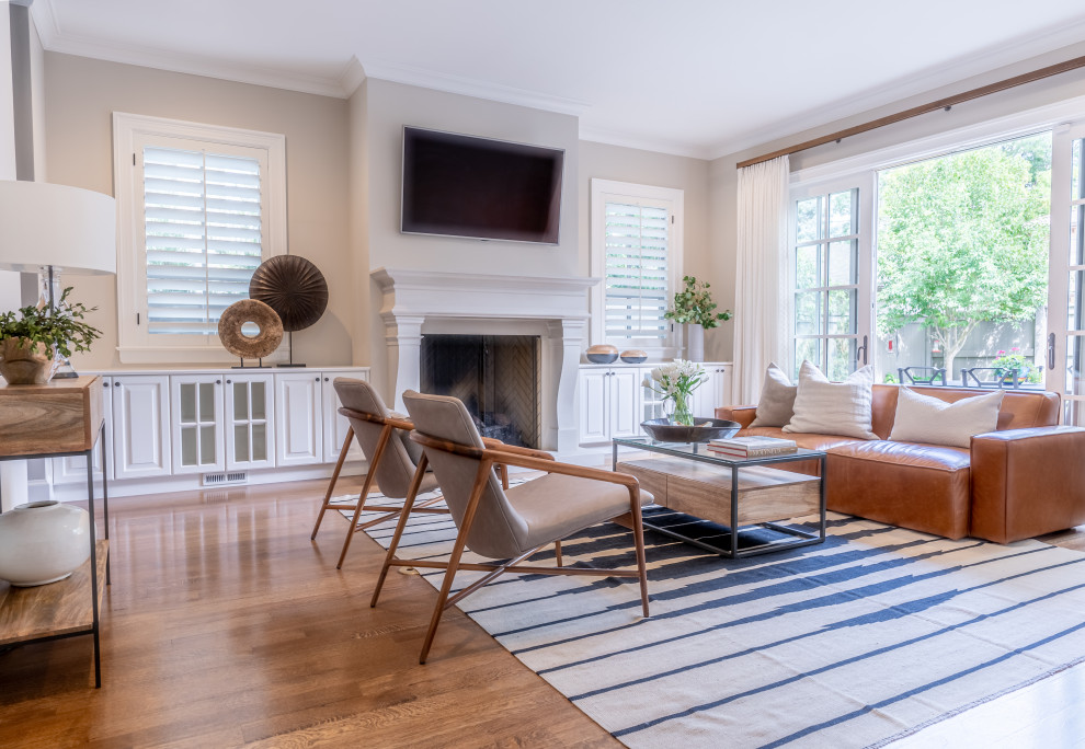 Transitional Yet Contemporary Staging